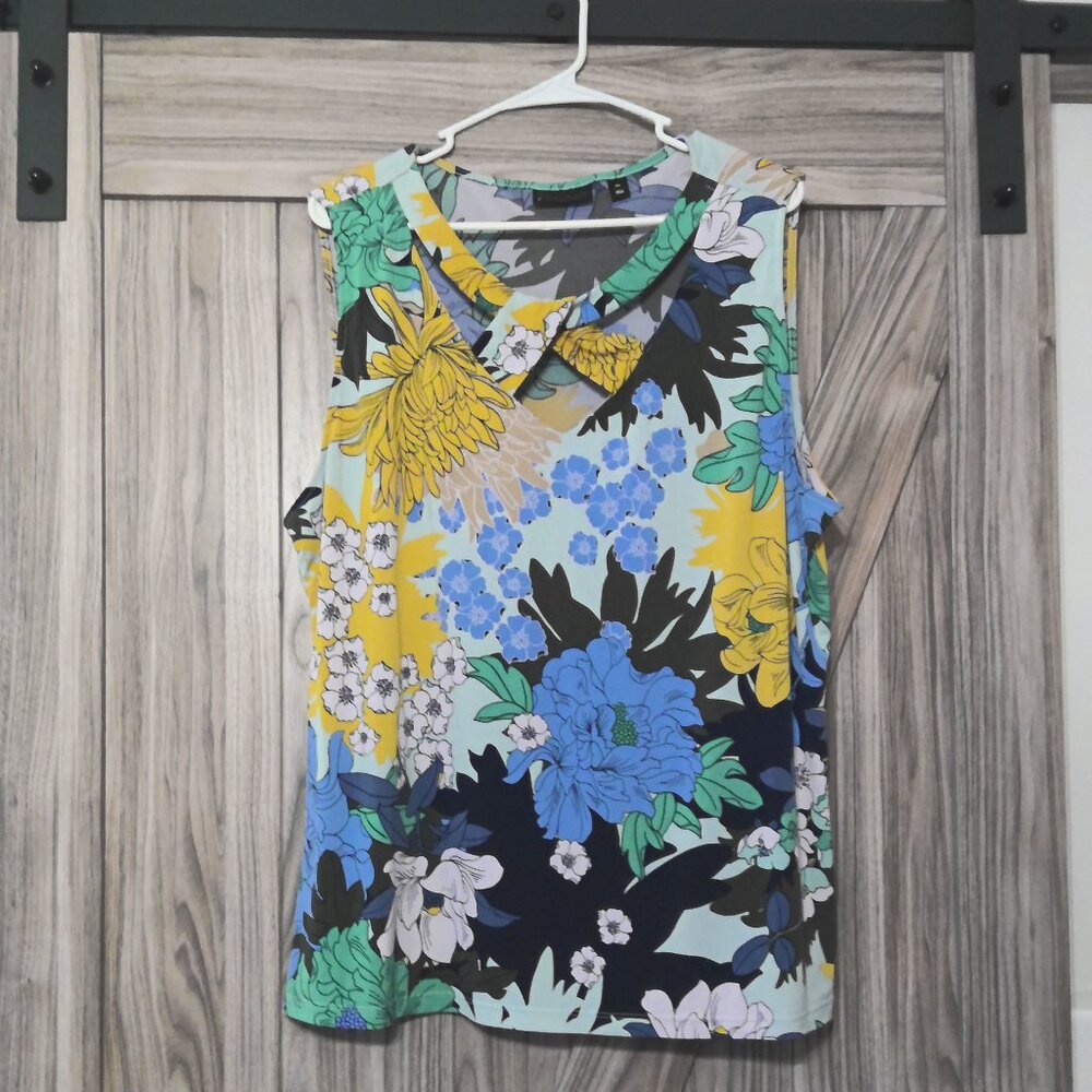 Gently Worn Tropical Floral Blouse